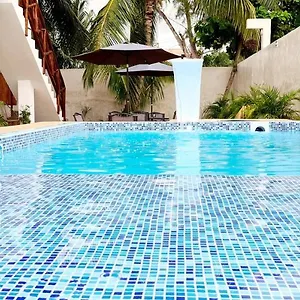 spirit-holbox-downtown.quintano-roohotels.com/